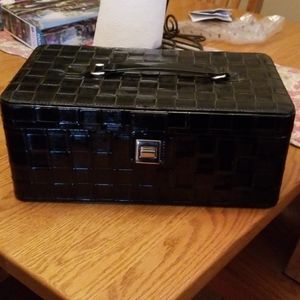 Cosmetic/storage box